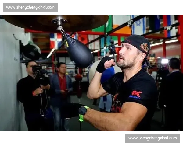 科瓦列夫对决霍普金斯老将新王巅峰力量与经验之战拳坛历史性较量荣耀与时代交锋